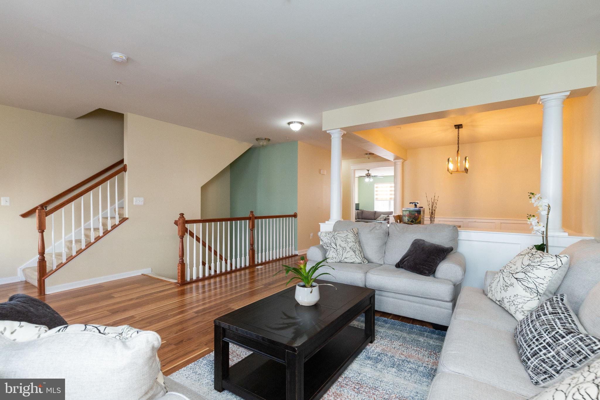 LEE SQUARE - Residential