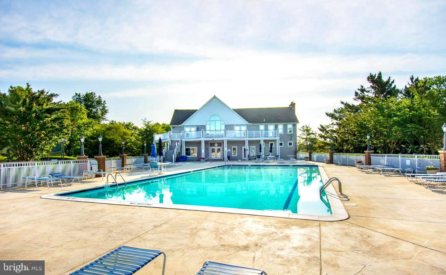 BAYSIDE MARINA - Residential