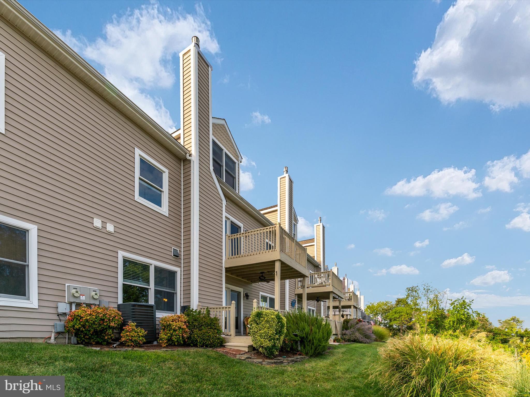 BAYSIDE MARINA - Residential