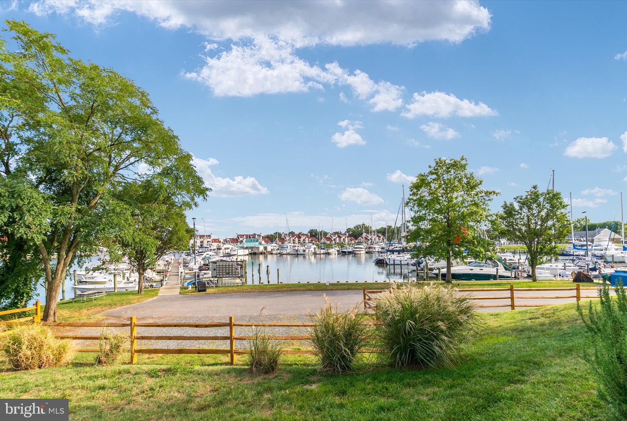 BAYSIDE MARINA - Residential