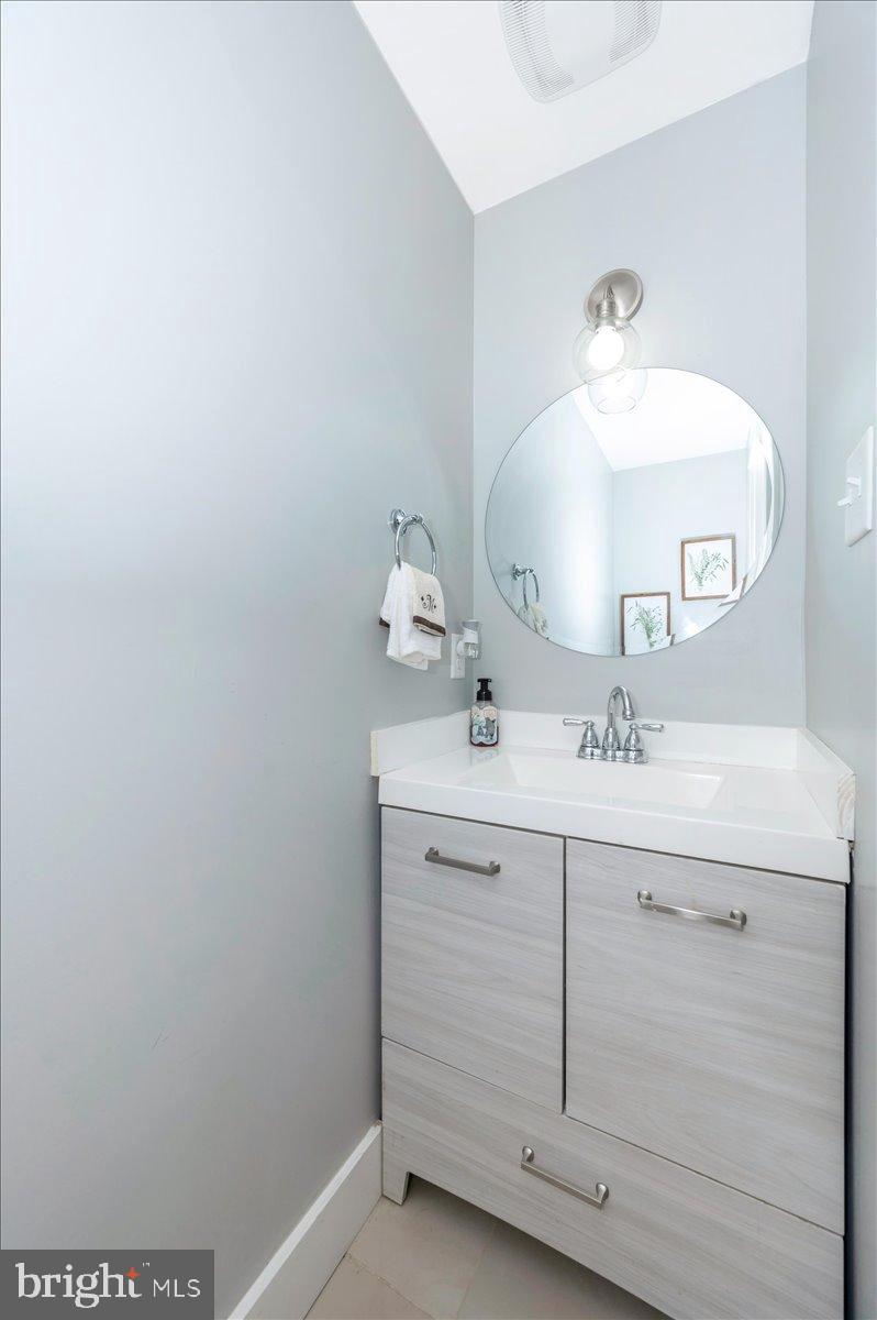 MYERSVILLE - Residential