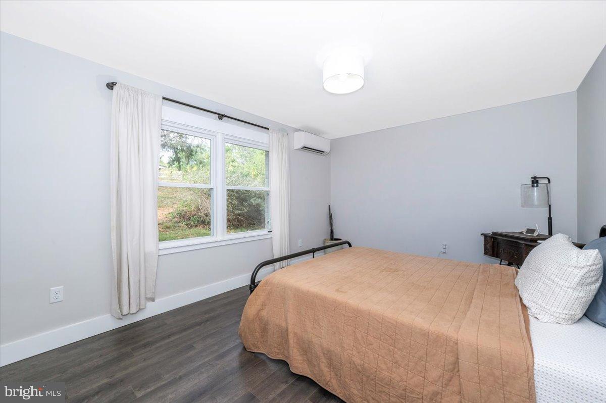 MYERSVILLE - Residential