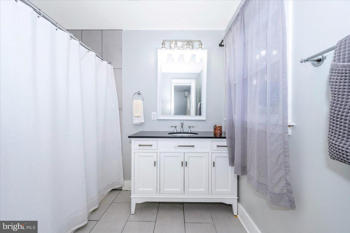 MYERSVILLE - Residential