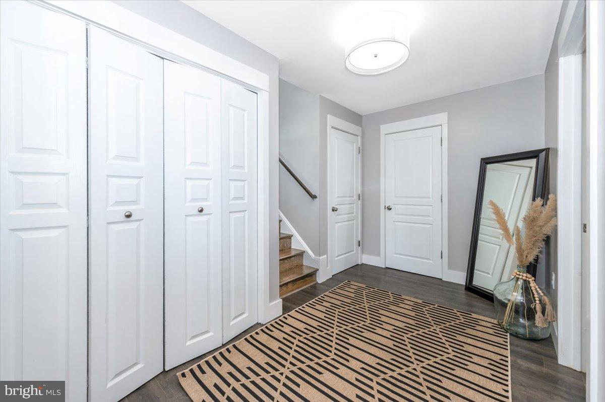 MYERSVILLE - Residential