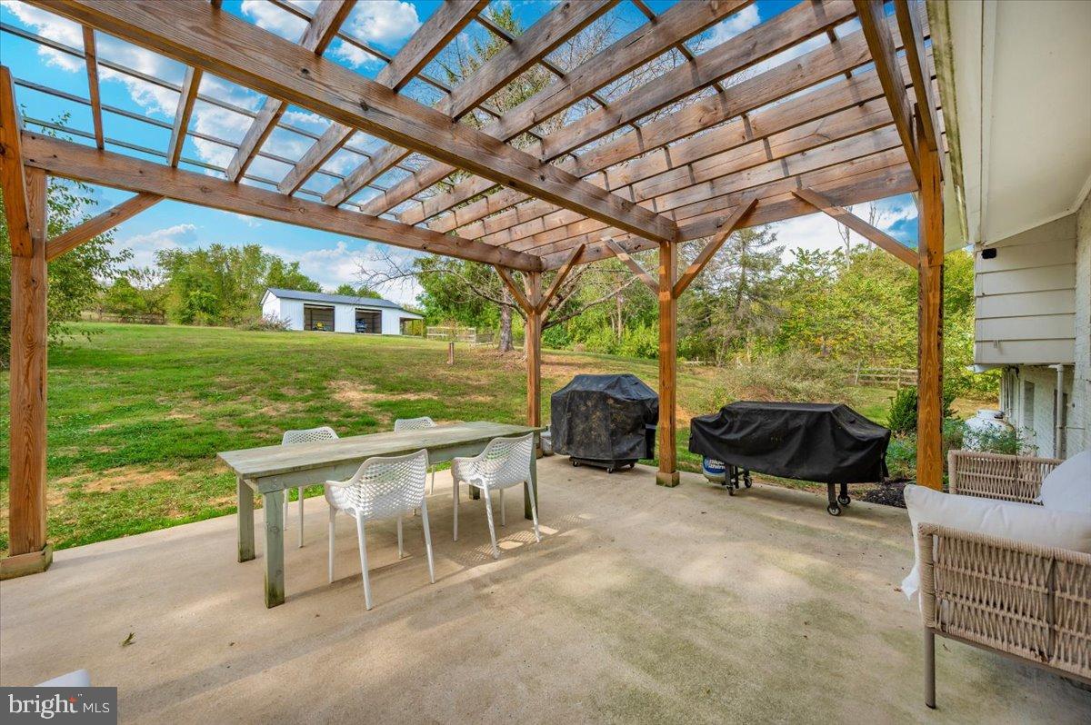 MYERSVILLE - Residential