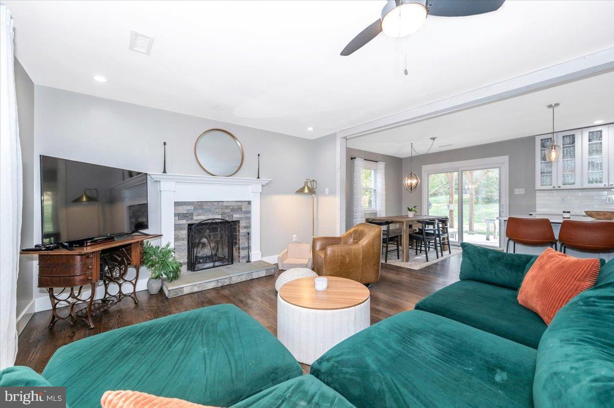 MYERSVILLE - Residential