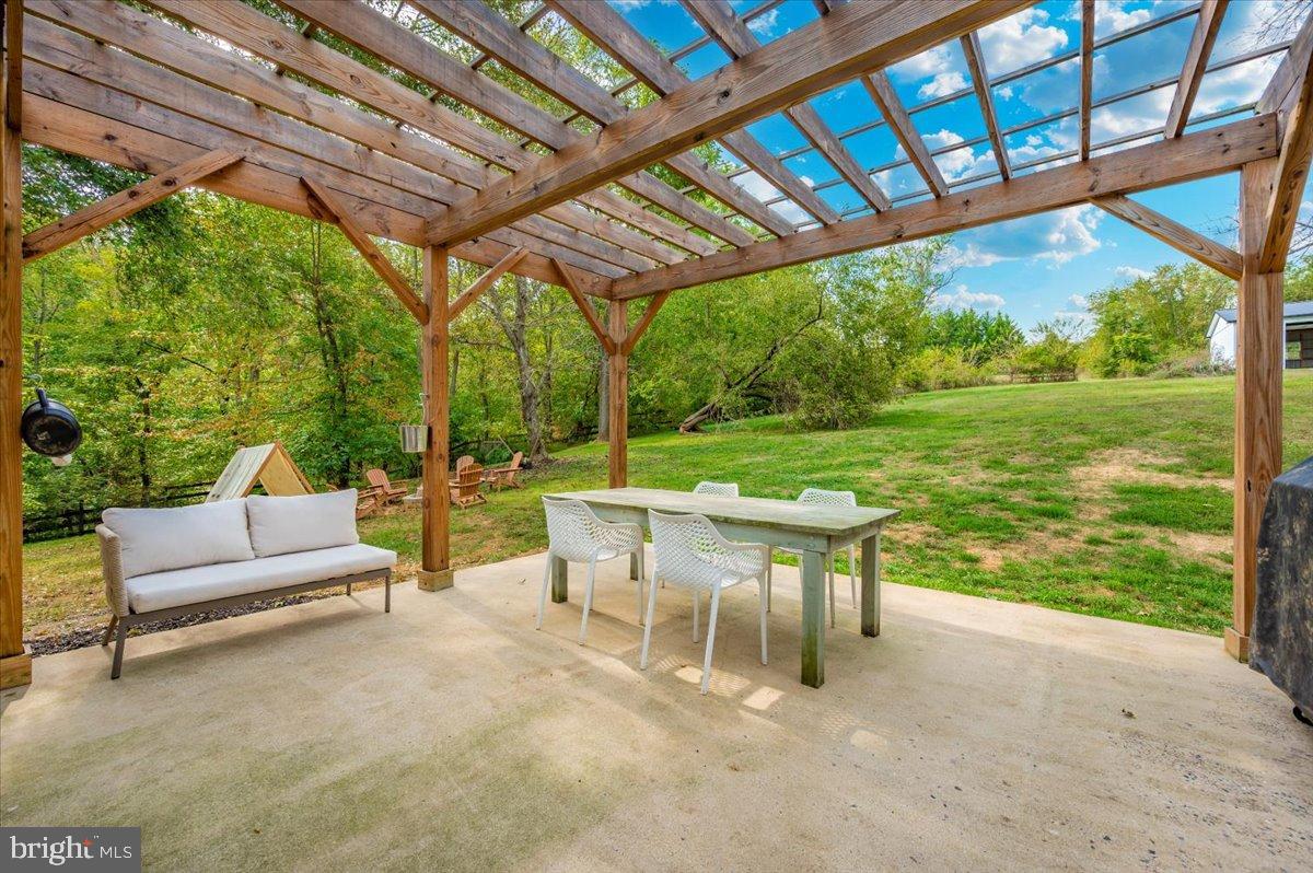 MYERSVILLE - Residential