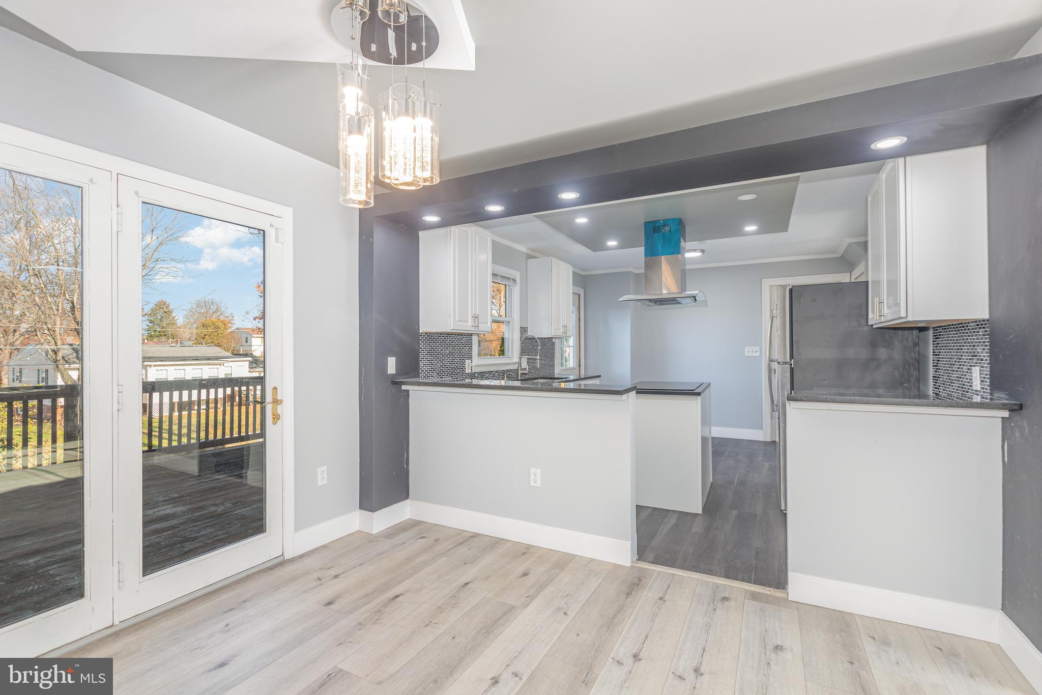 MT ALLEN HEIGHTS - Residential