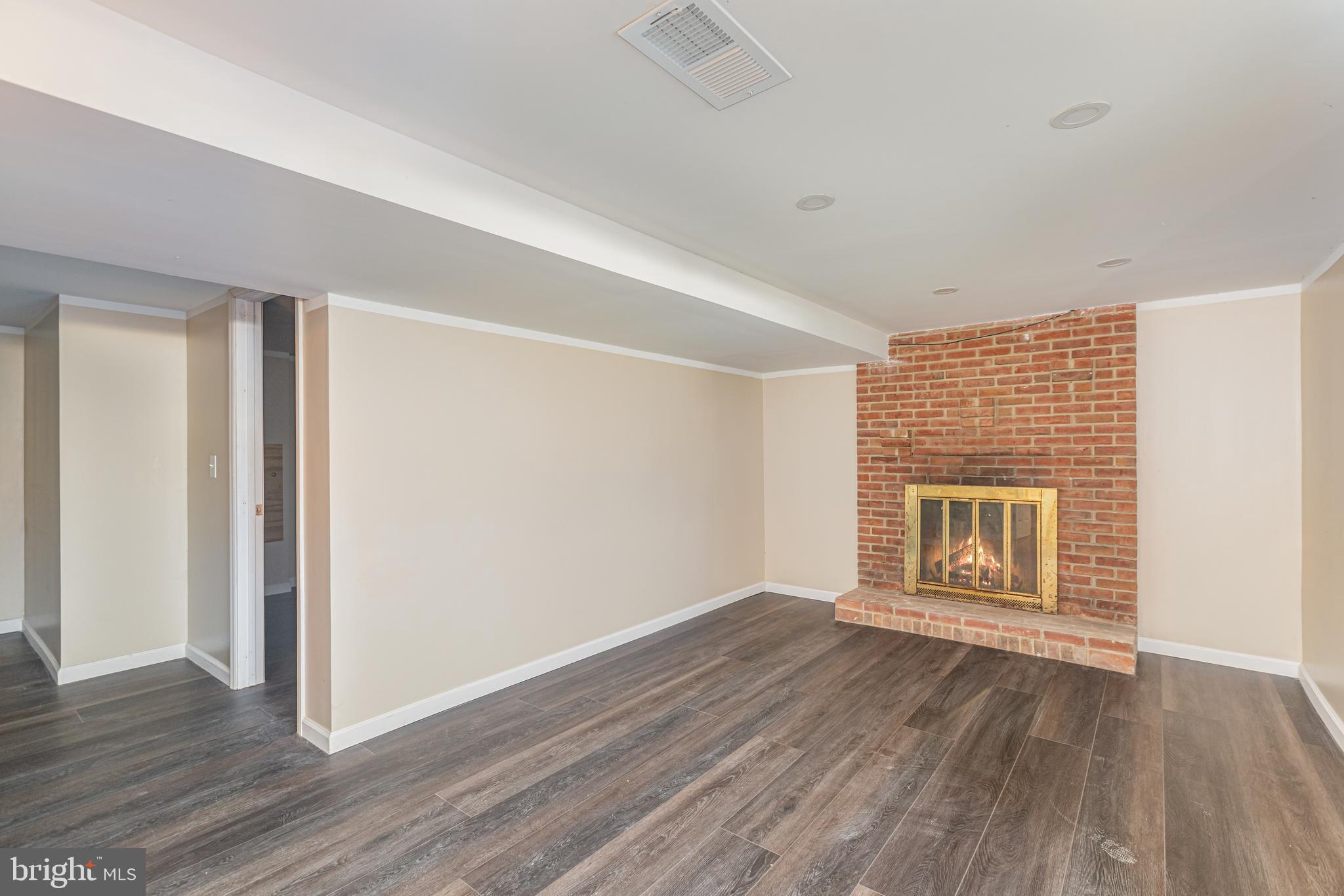 MT ALLEN HEIGHTS - Residential