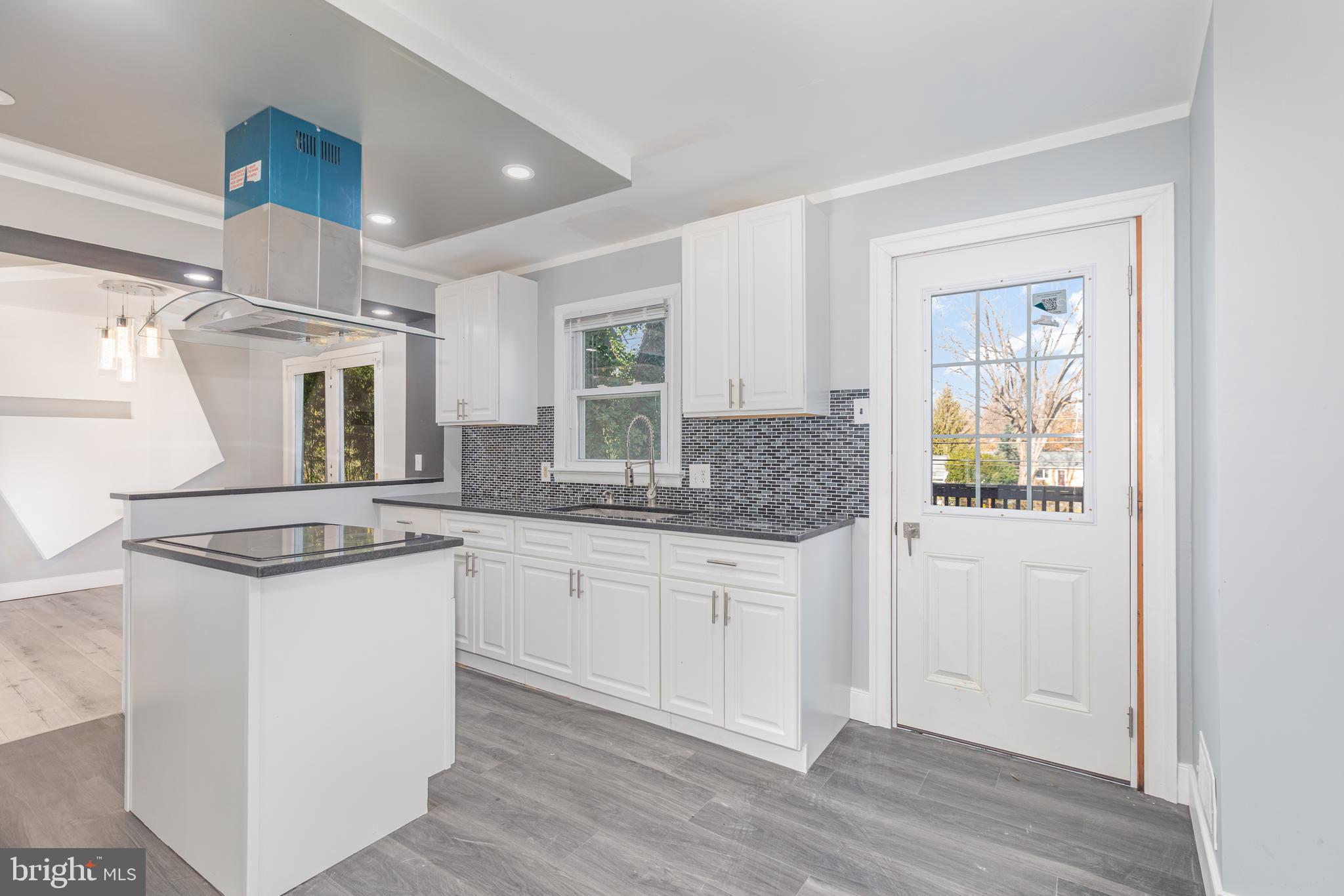 MT ALLEN HEIGHTS - Residential