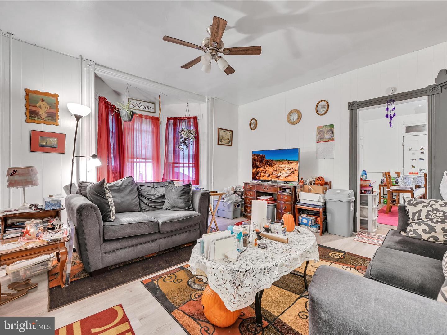 118 S LEHIGH AVENUE