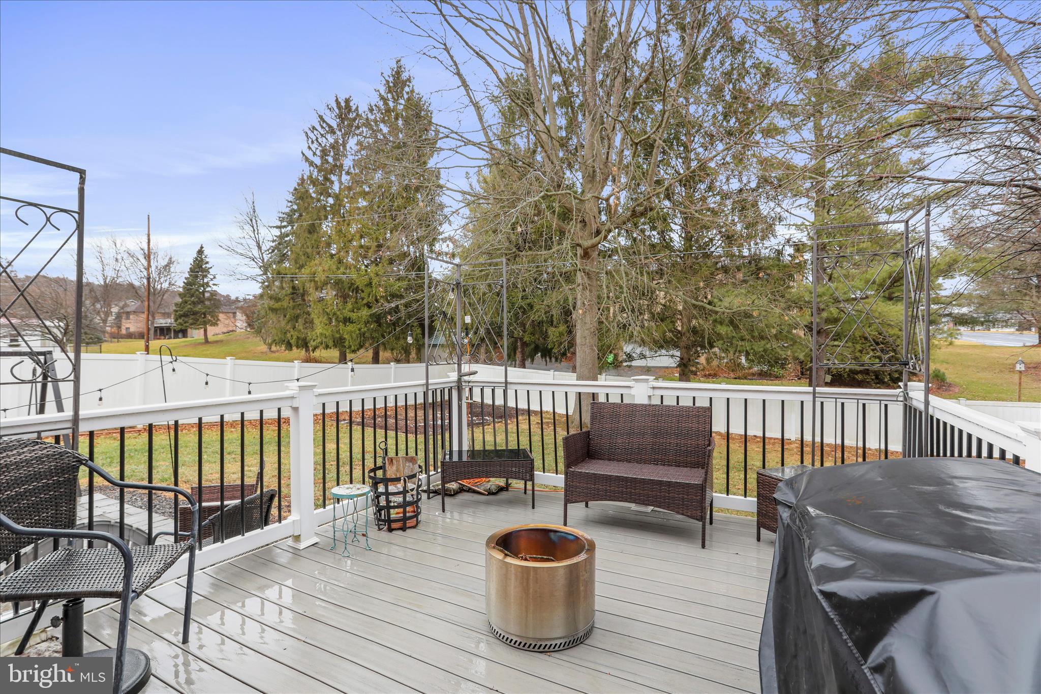 MEADOWBROOK - Residential