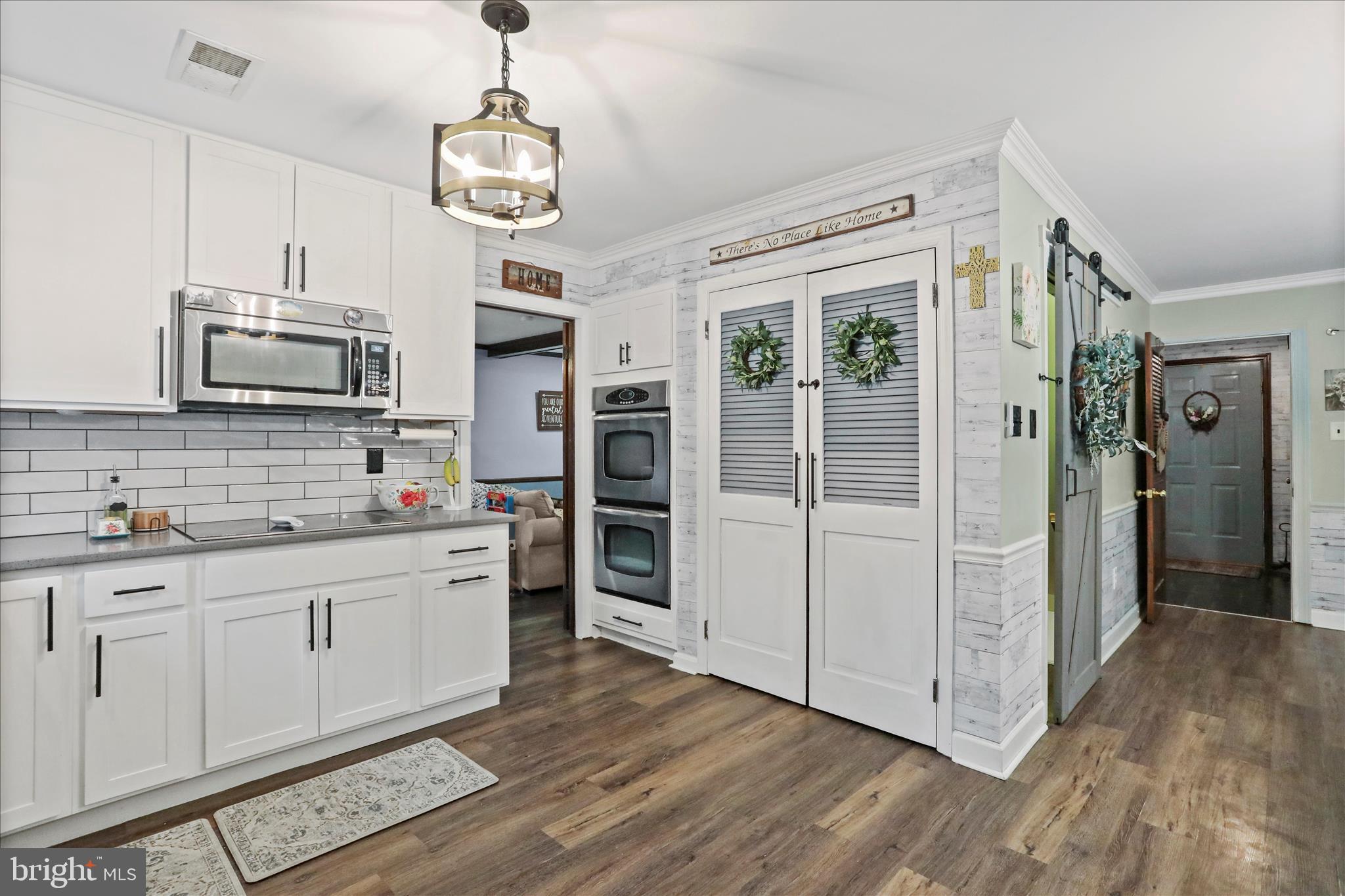 MEADOWBROOK - Residential