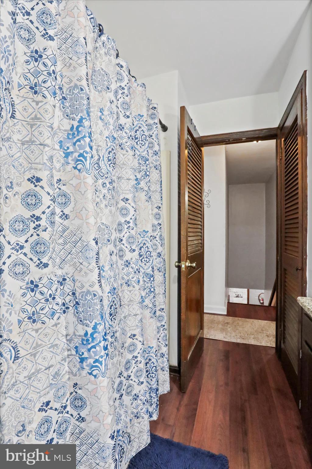 MEADOWBROOK - Residential