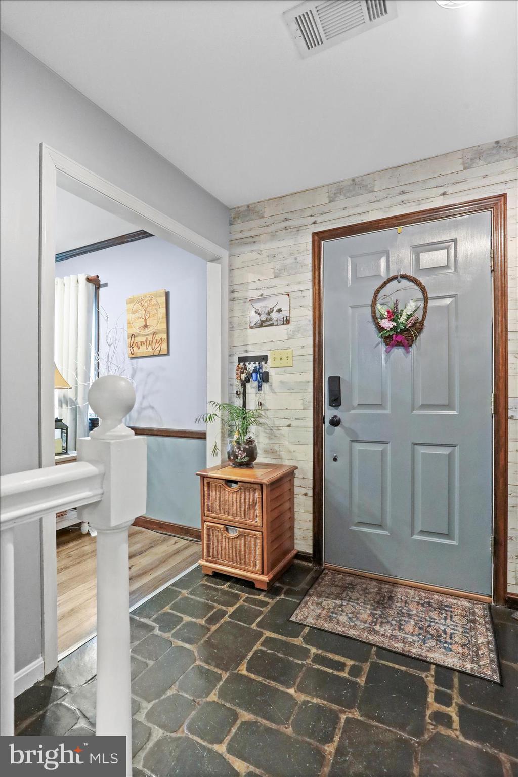 9319 MEADOWBROOK DRIVE