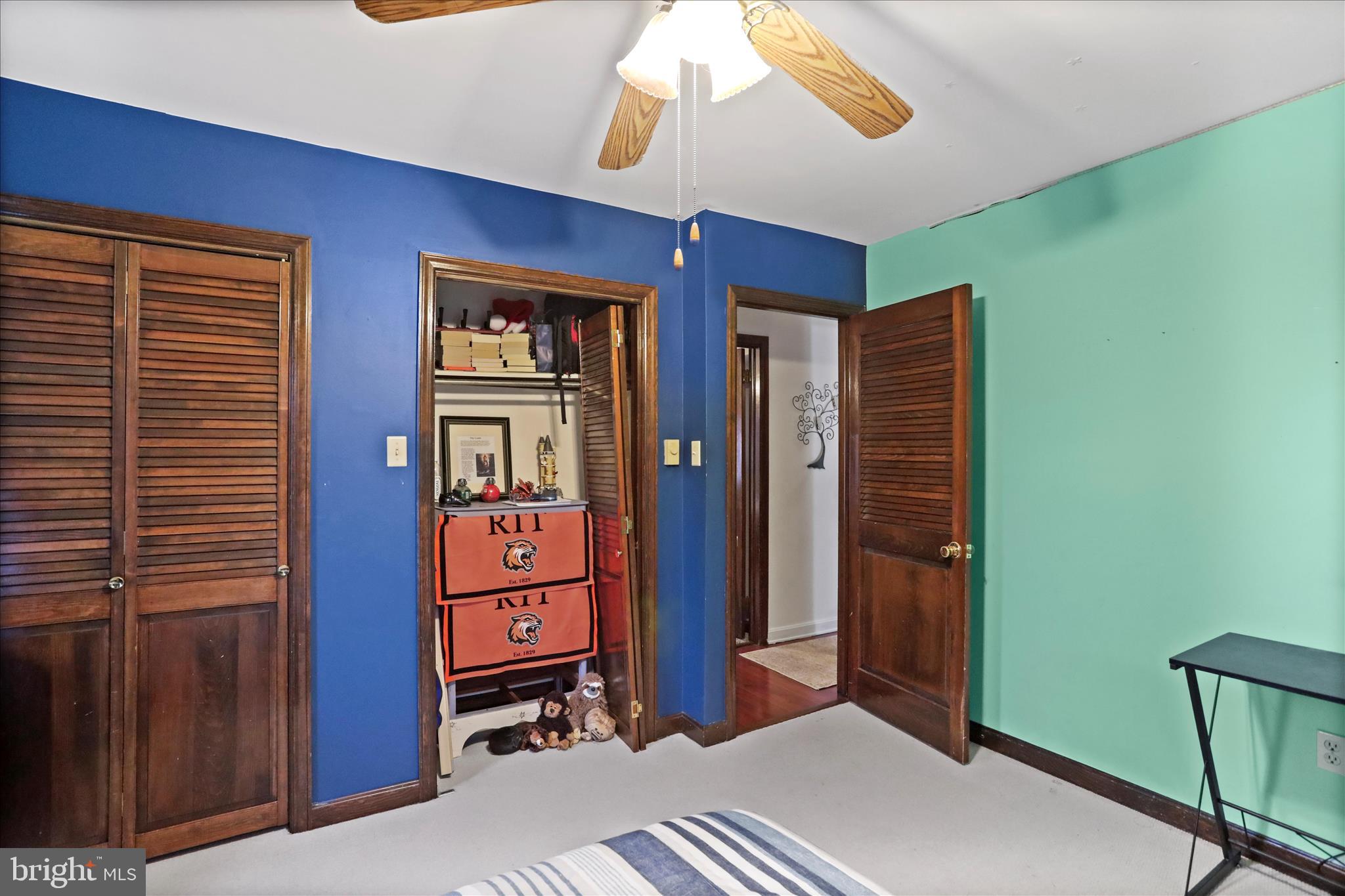 MEADOWBROOK - Residential