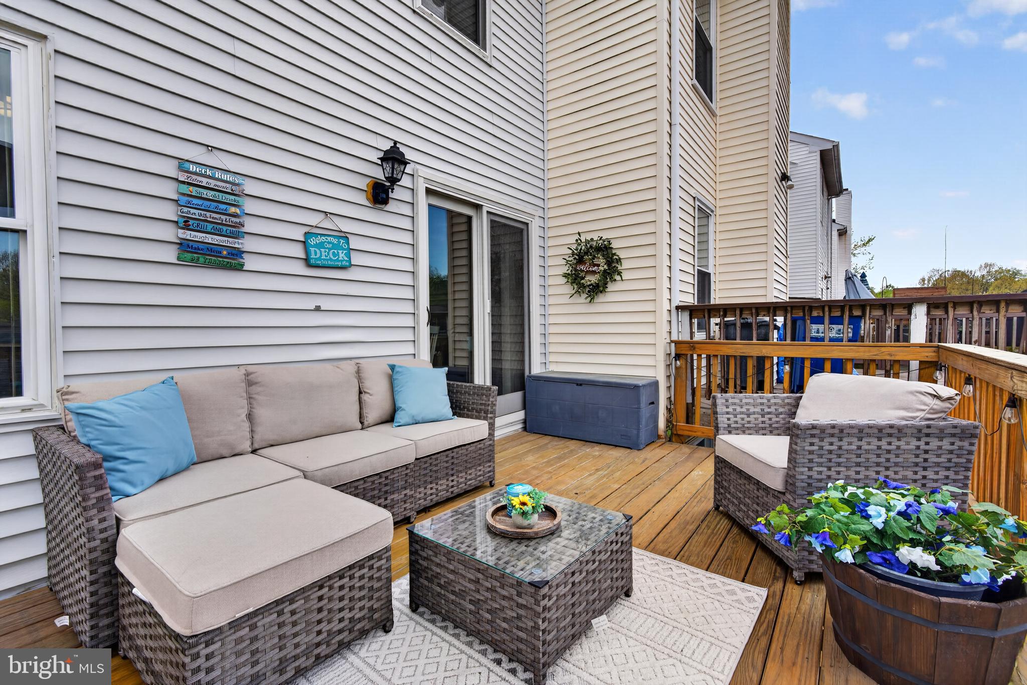 RIVERCHASE - Residential