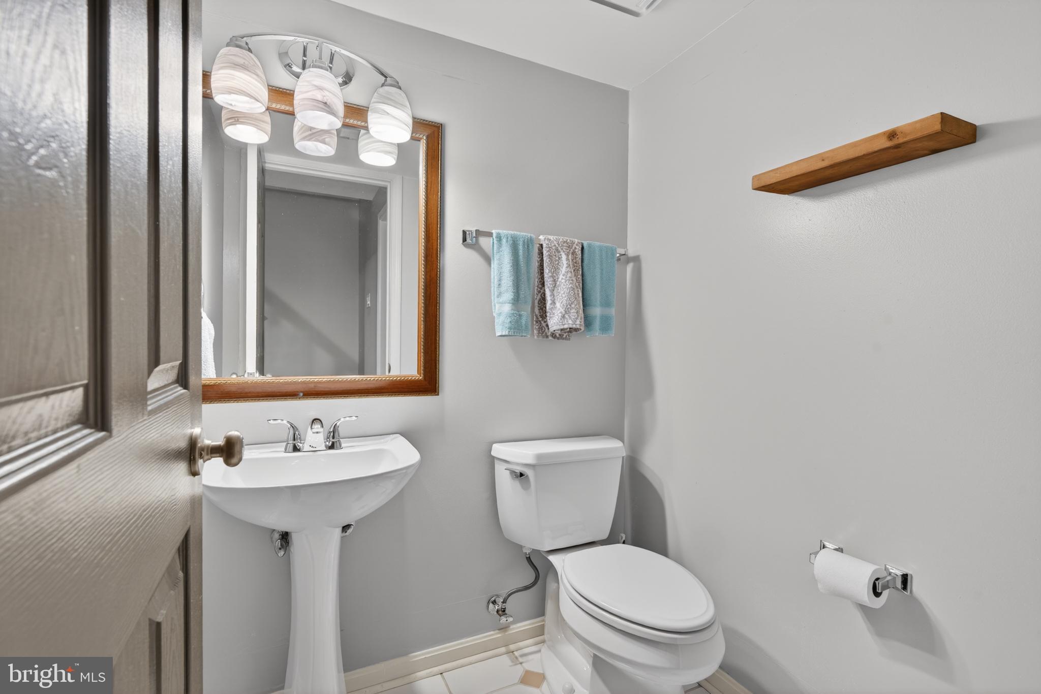 RIVERCHASE - Residential