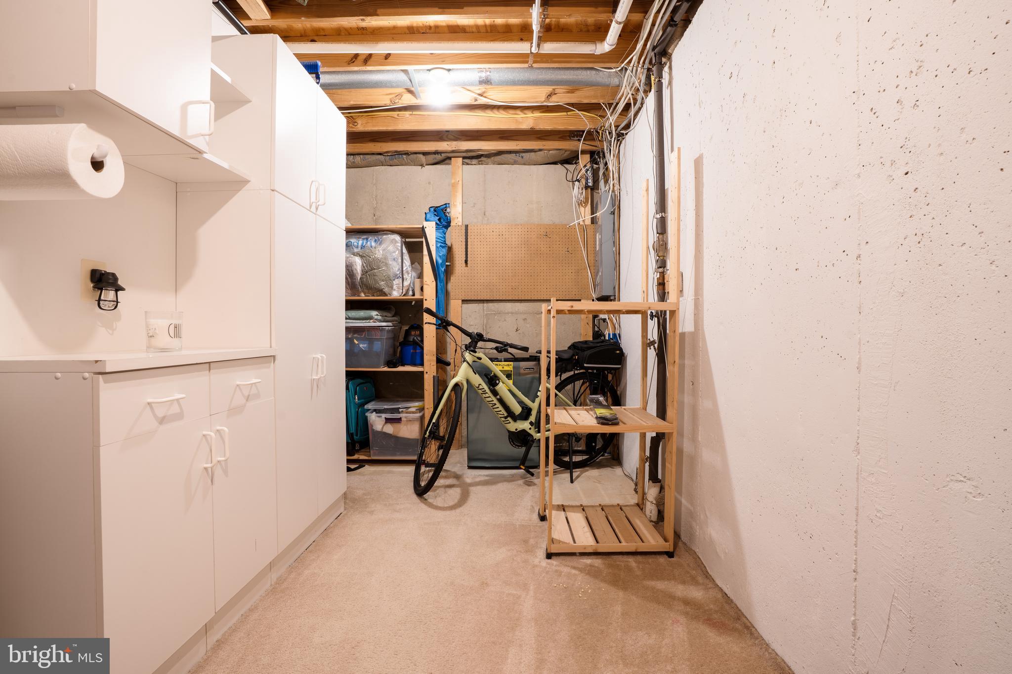 RIVERCHASE - Residential