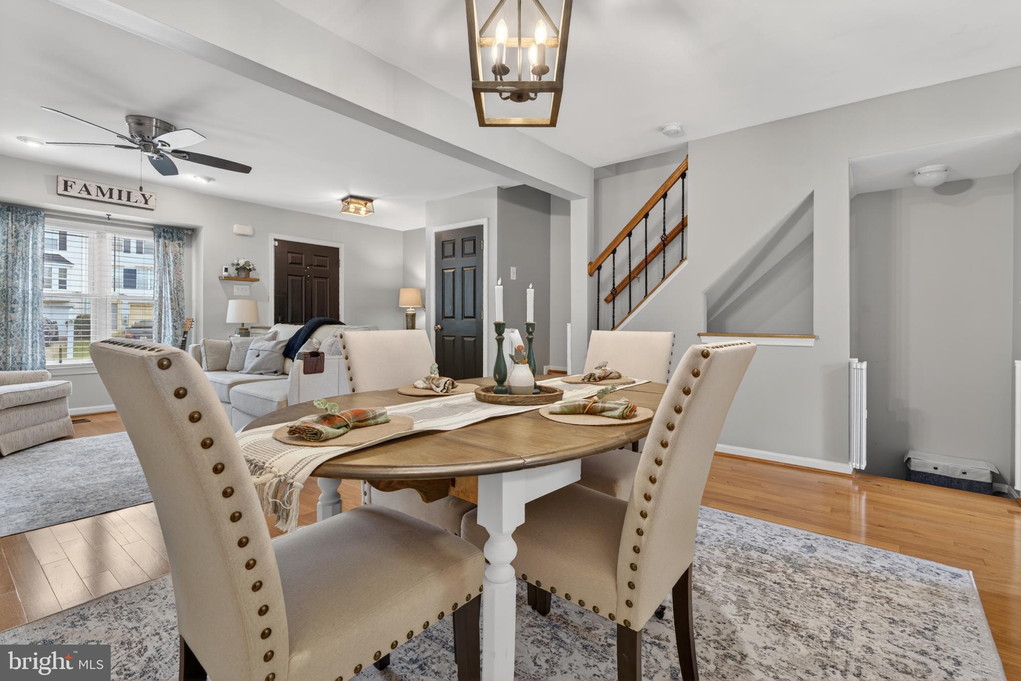 RIVERCHASE - Residential