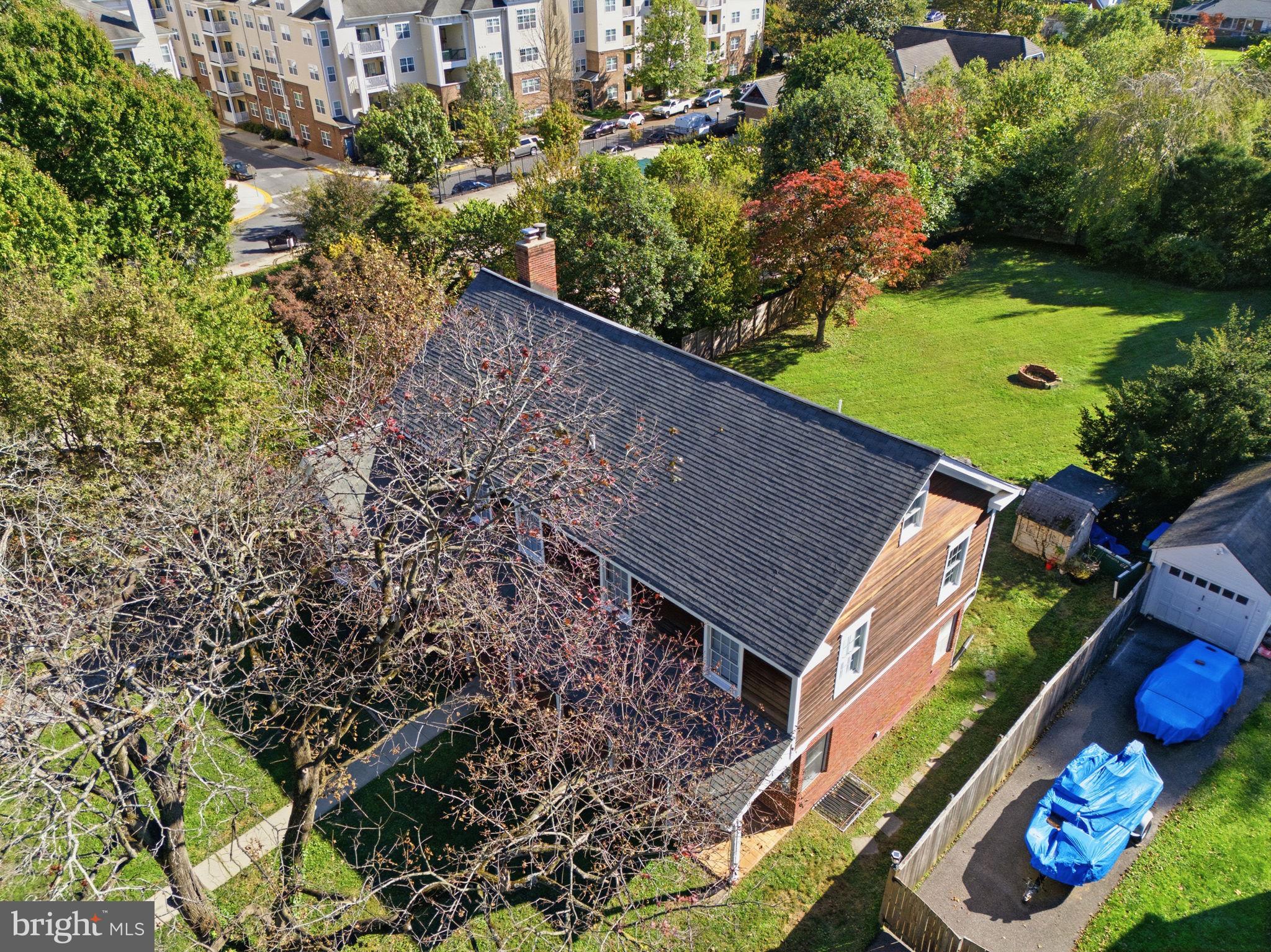 5 LEE STREET