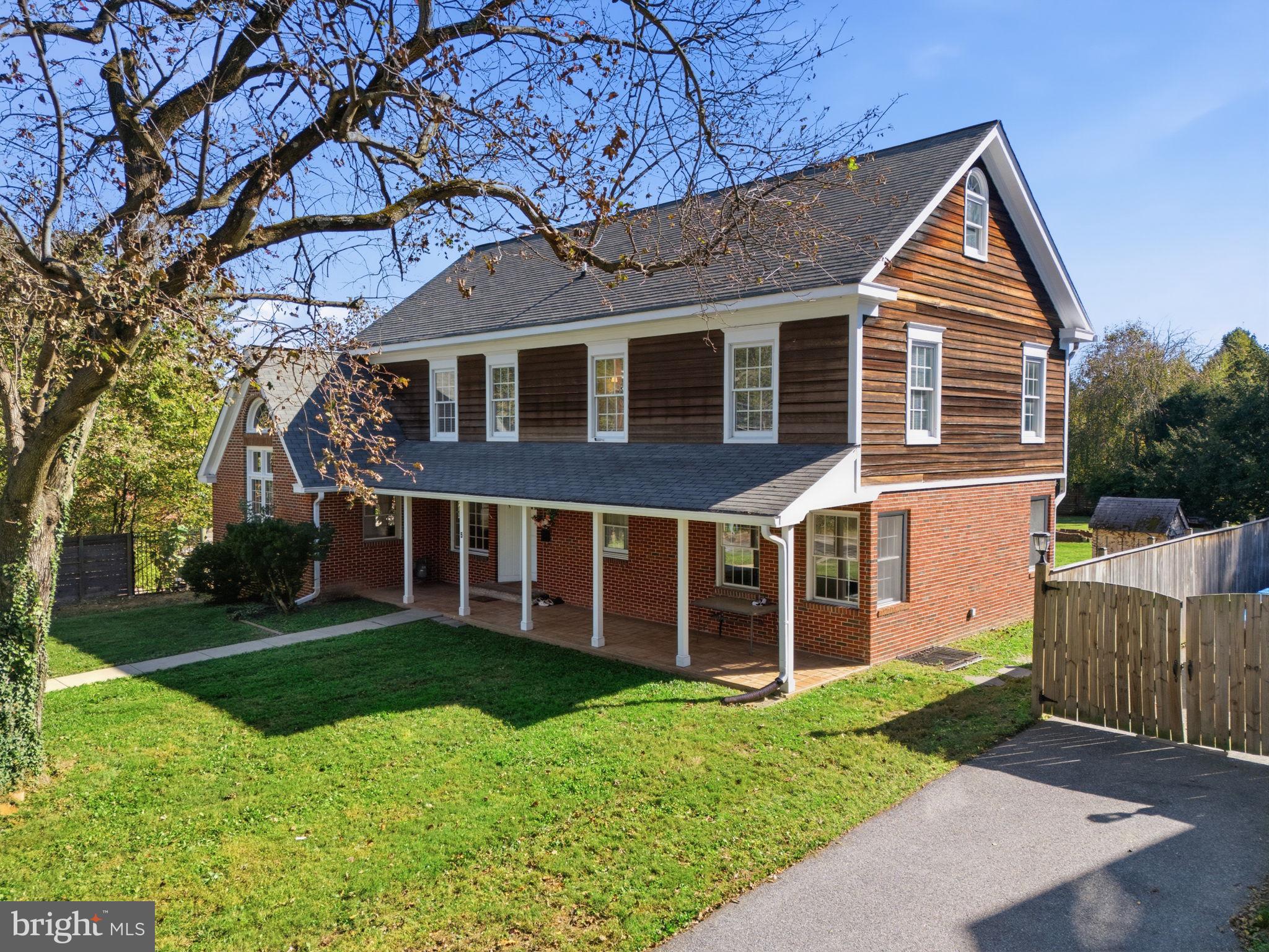 5 LEE STREET