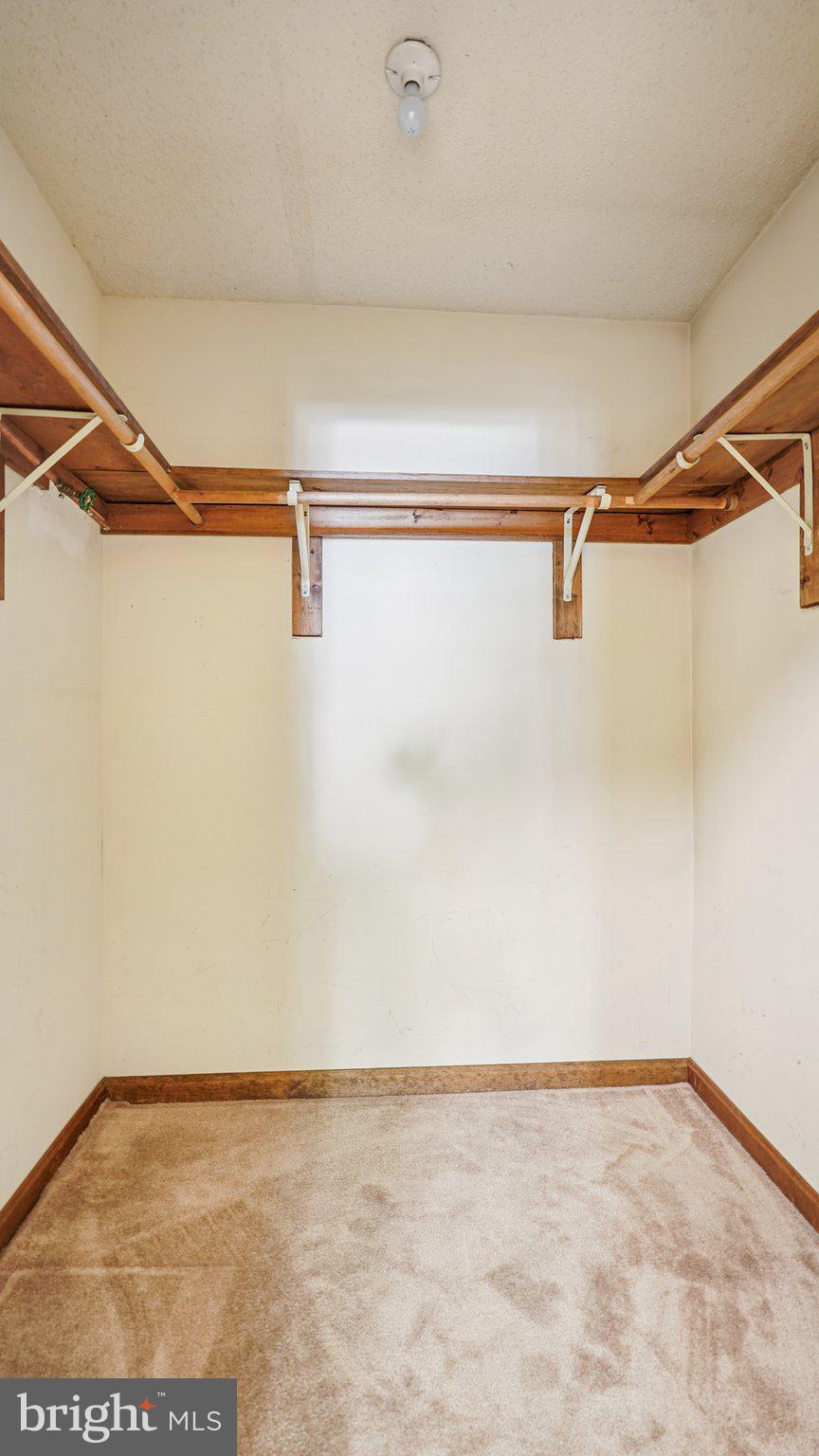 VISTA WOODS - Residential