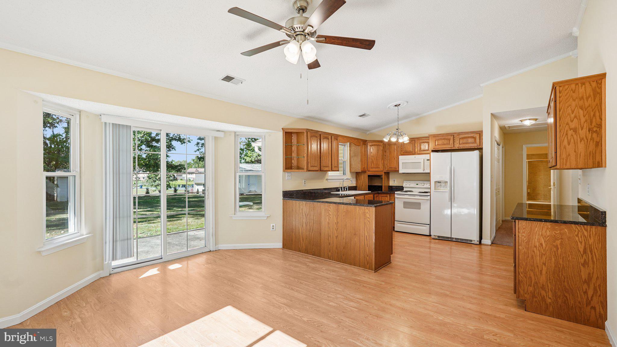 VISTA WOODS - Residential