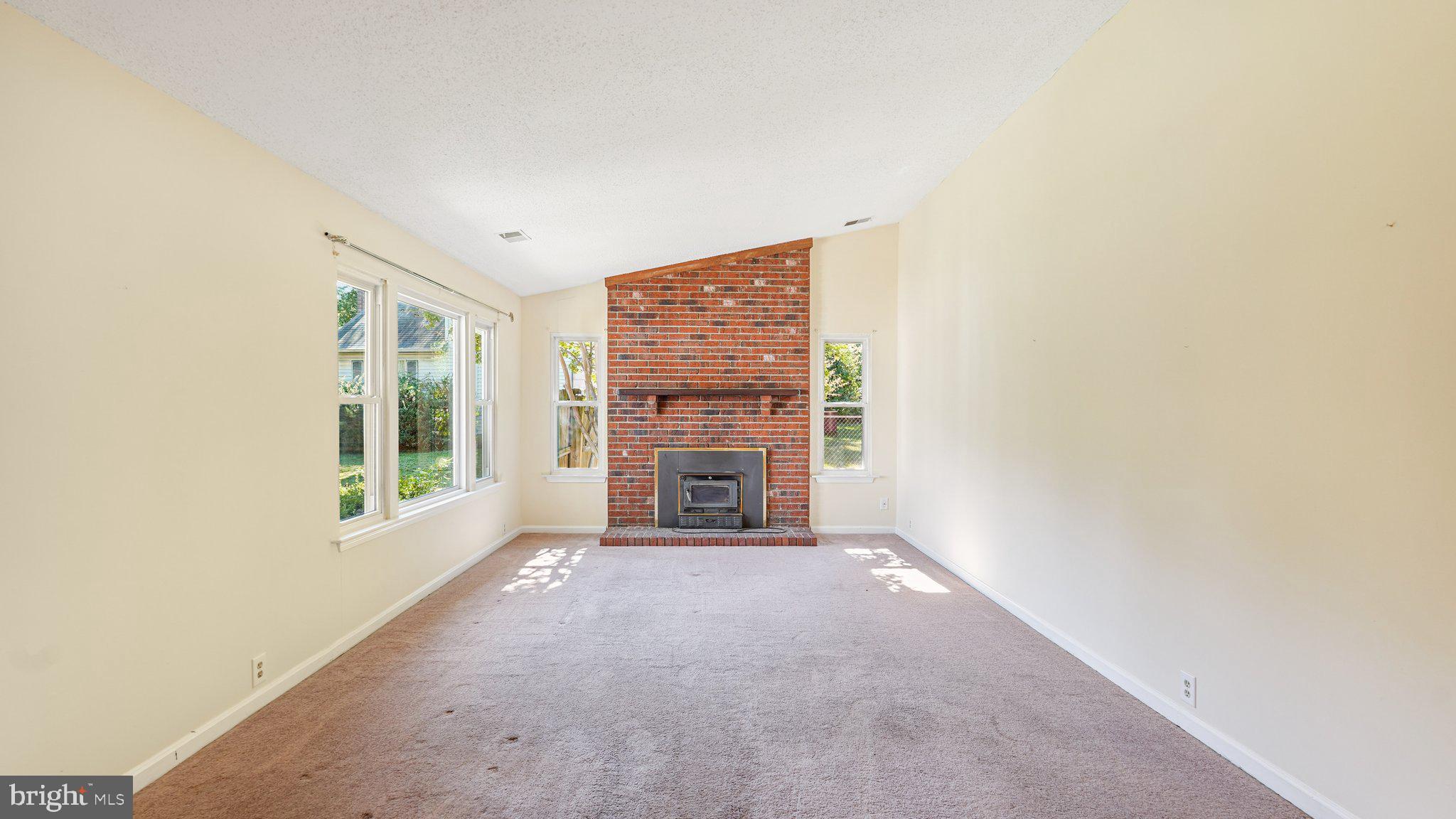 VISTA WOODS - Residential