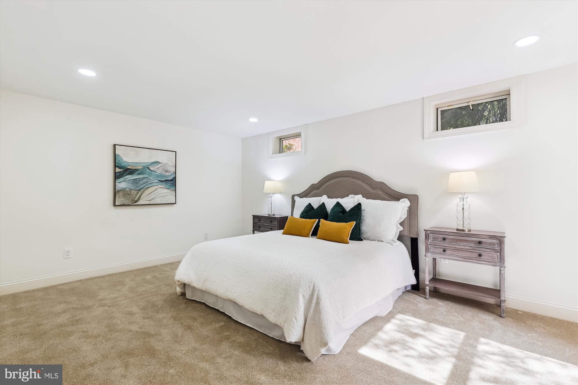 OAKTON CHASE - Residential