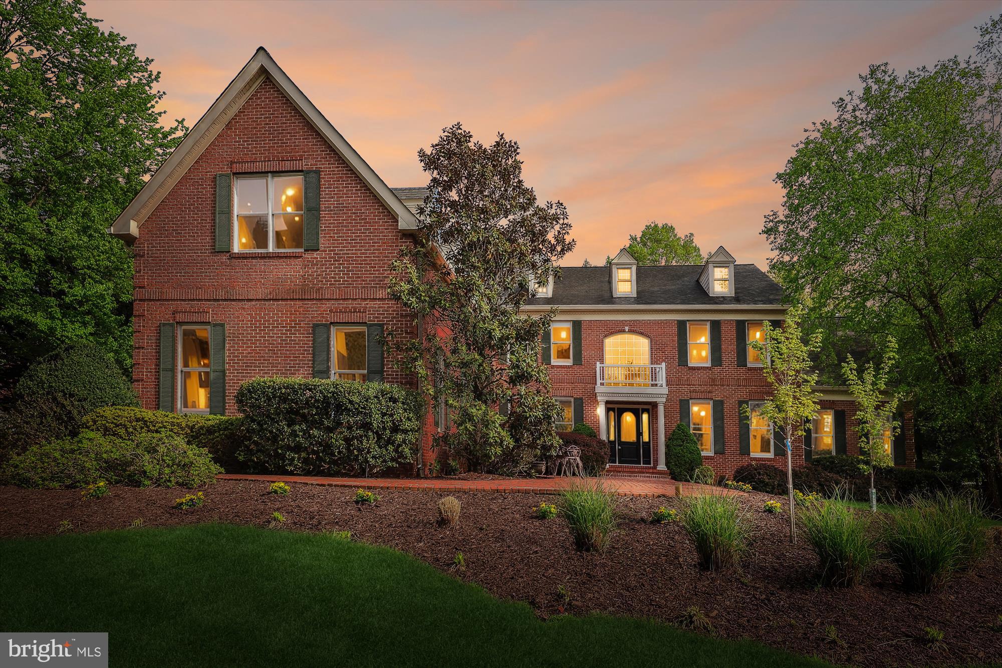 OAKTON CHASE - Residential