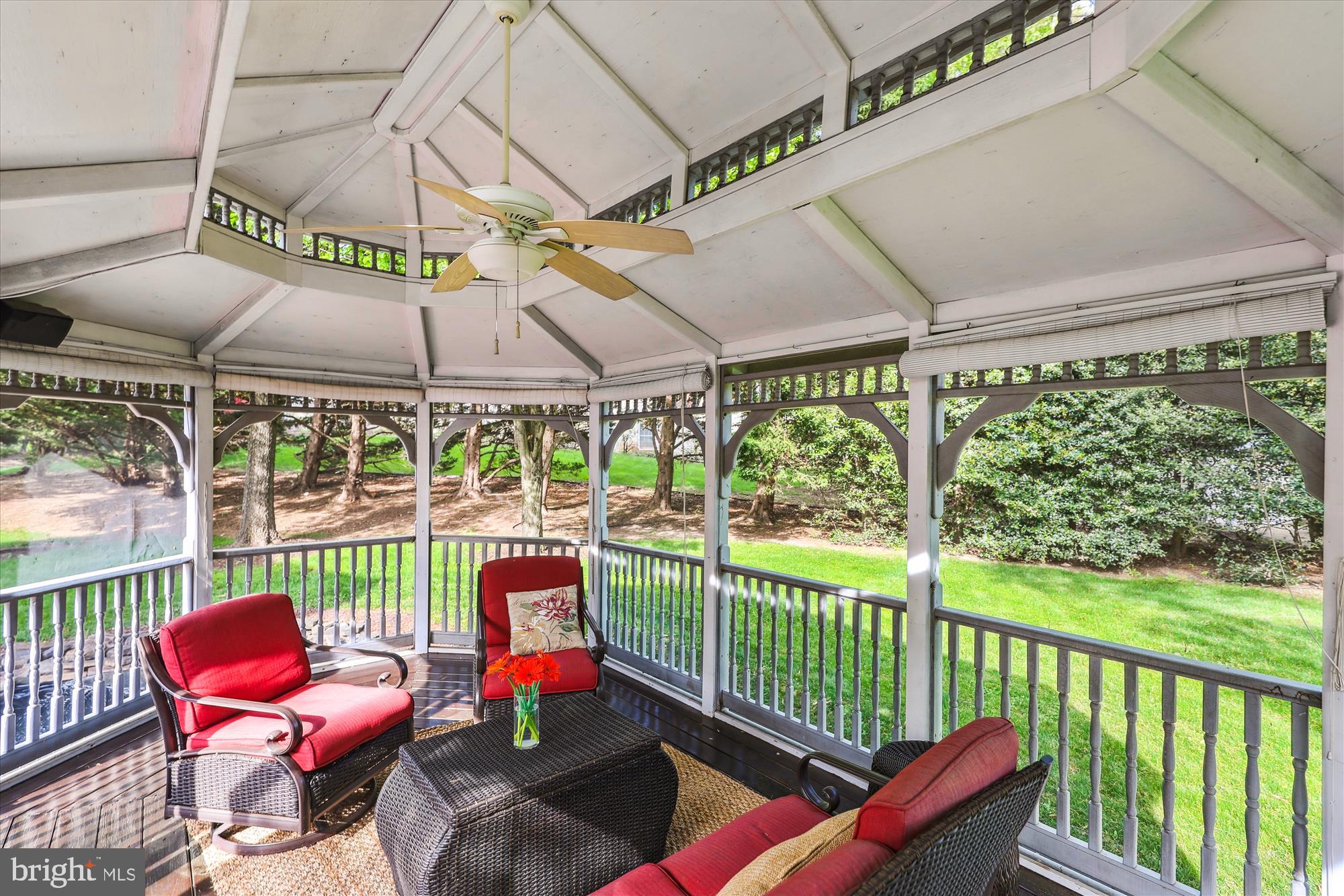 OAKTON CHASE - Residential