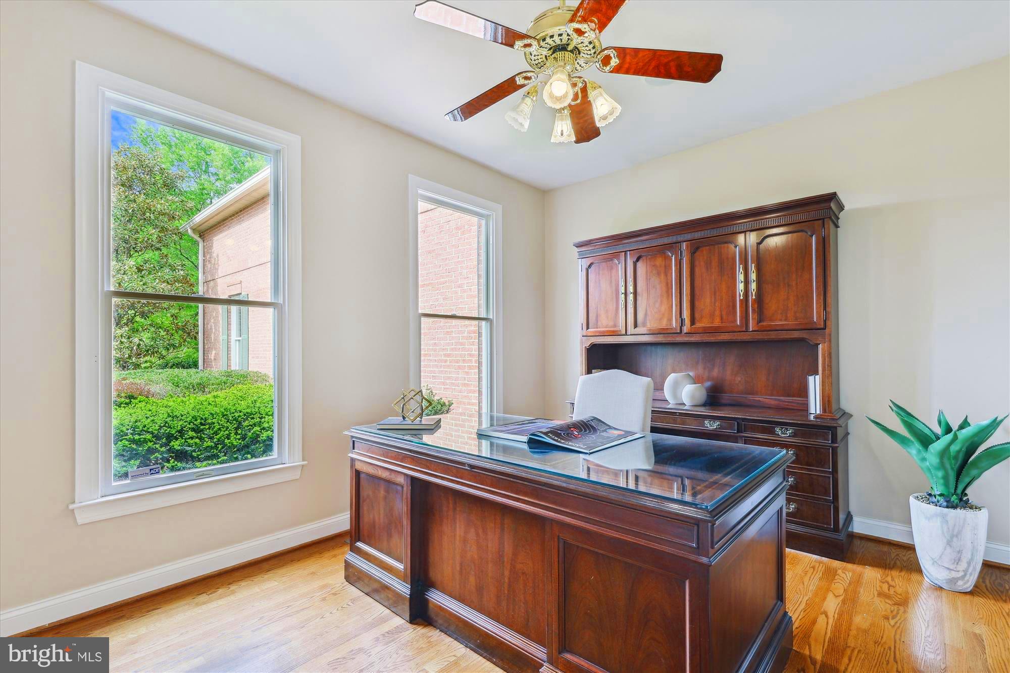 OAKTON CHASE - Residential