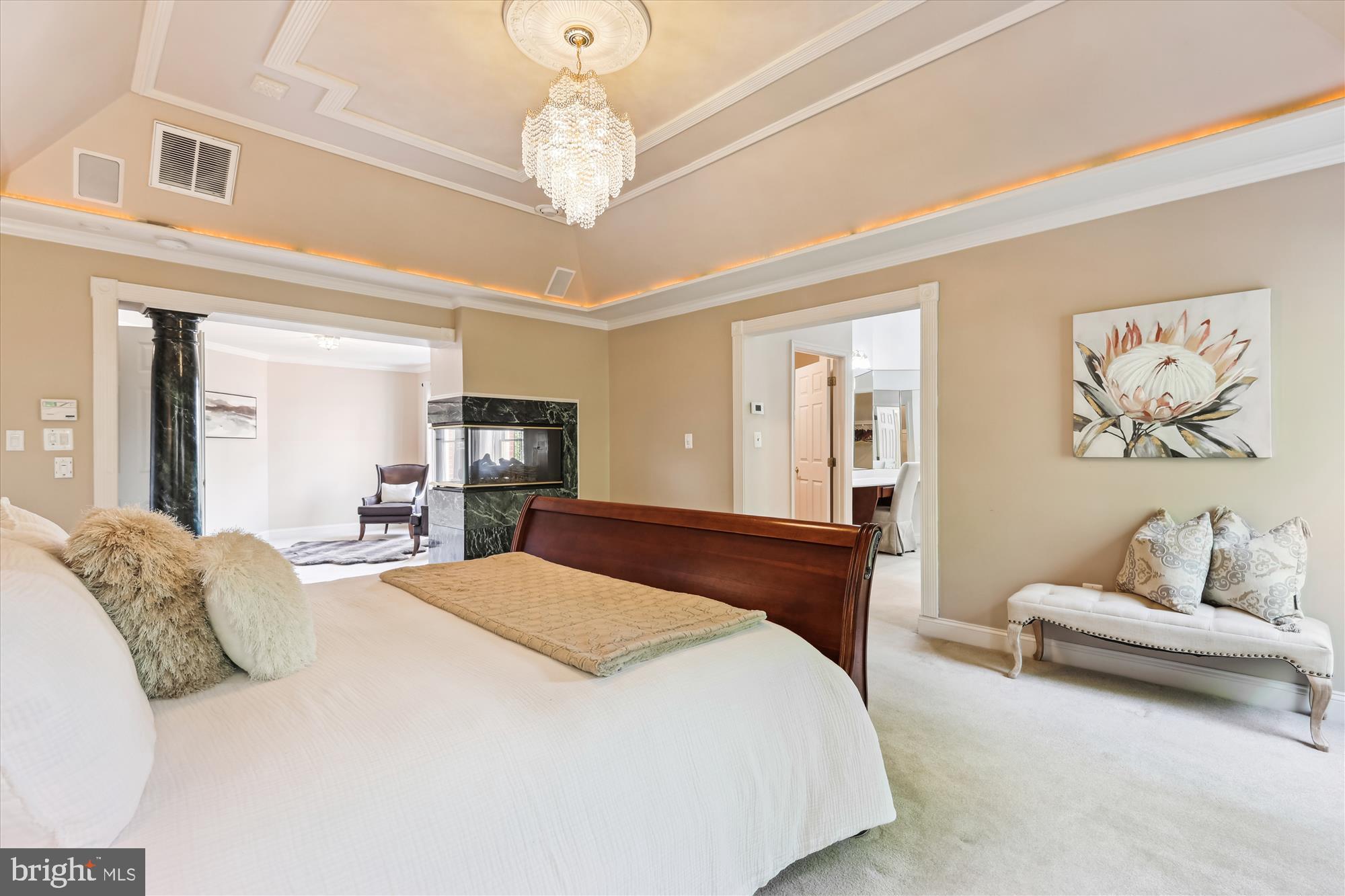 OAKTON CHASE - Residential