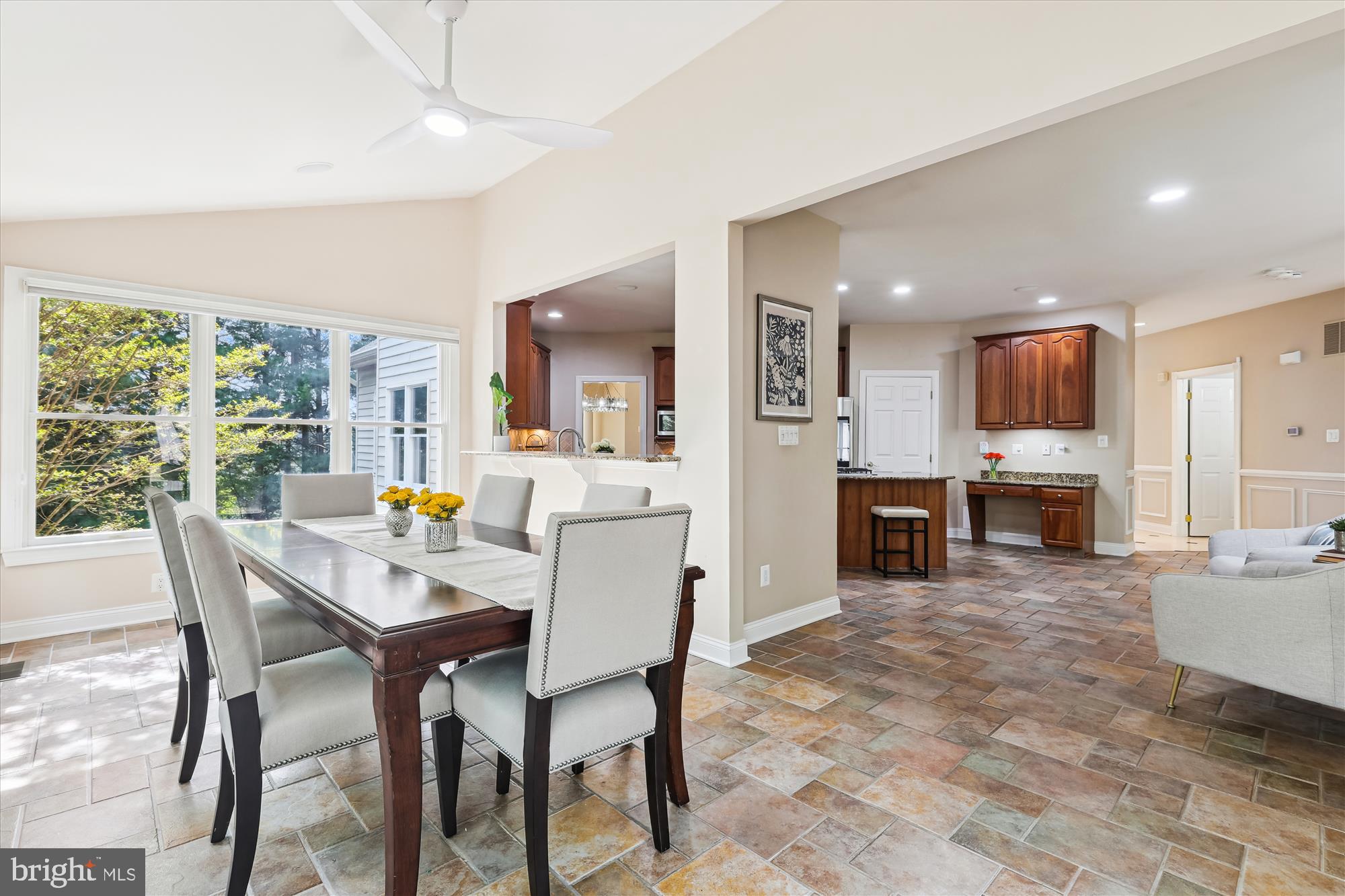 OAKTON CHASE - Residential