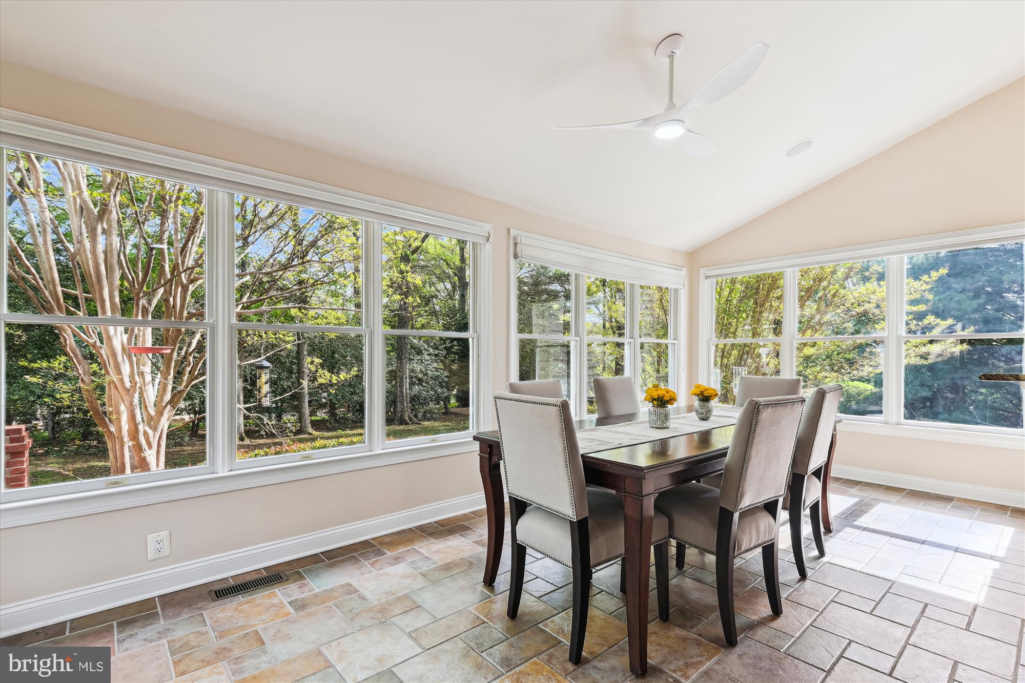 OAKTON CHASE - Residential