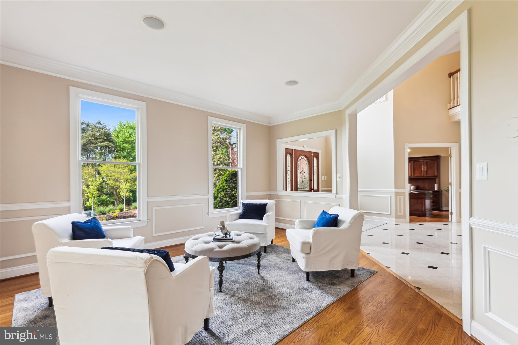 OAKTON CHASE - Residential