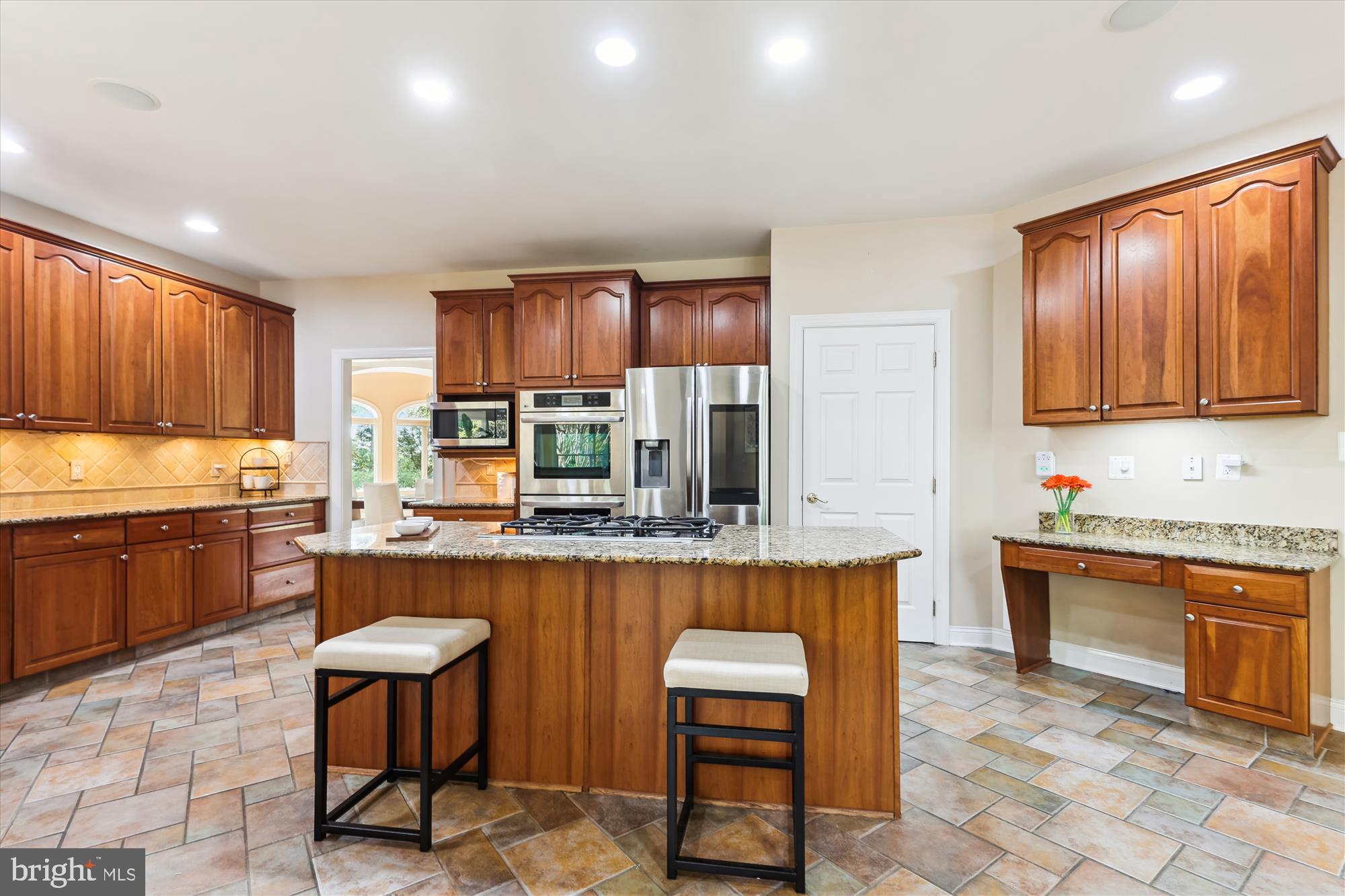 OAKTON CHASE - Residential