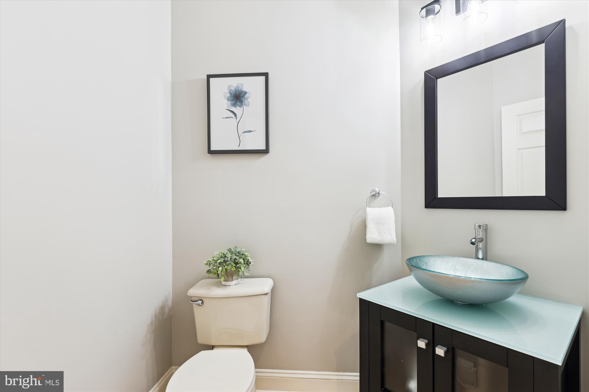 OAKTON CHASE - Residential