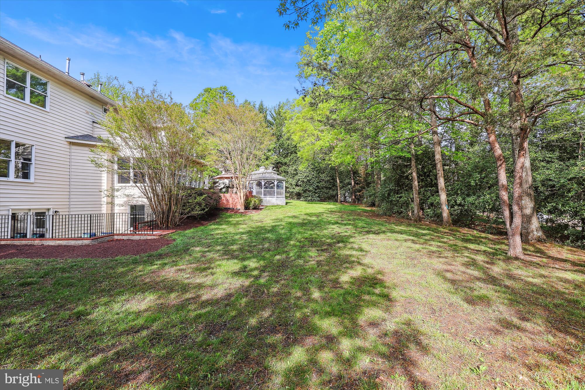 OAKTON CHASE - Residential