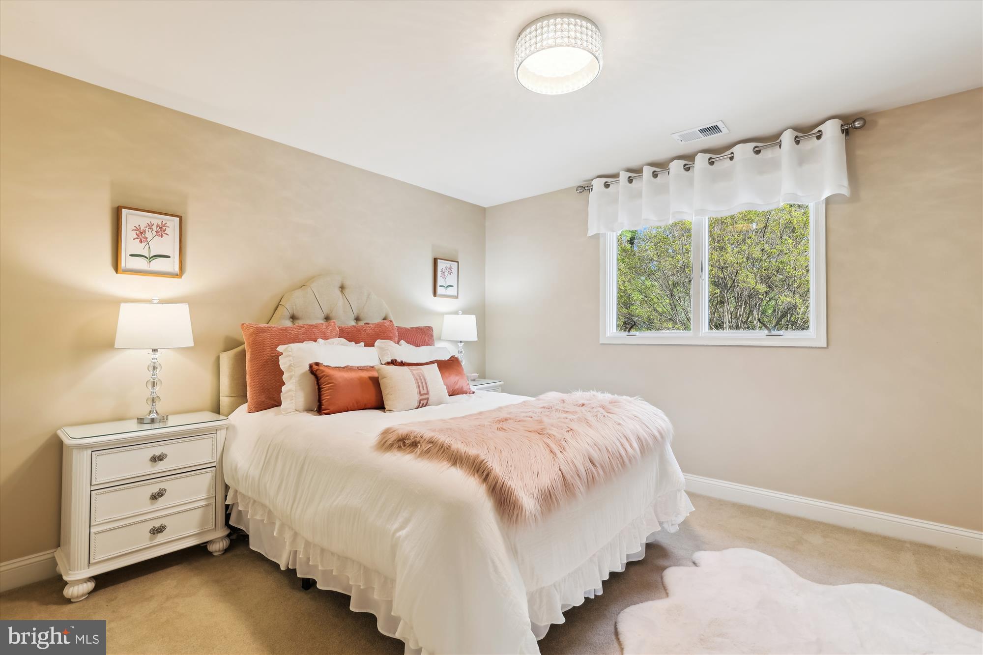 OAKTON CHASE - Residential