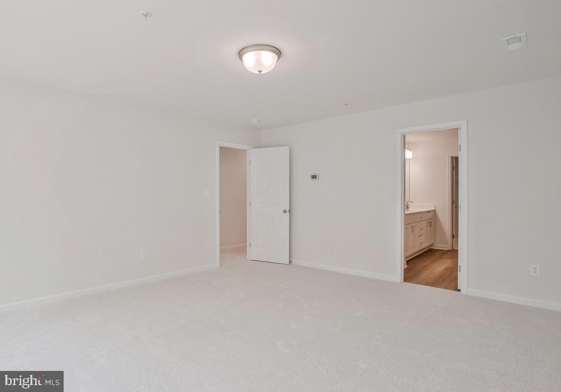 RUE WOODS - Residential