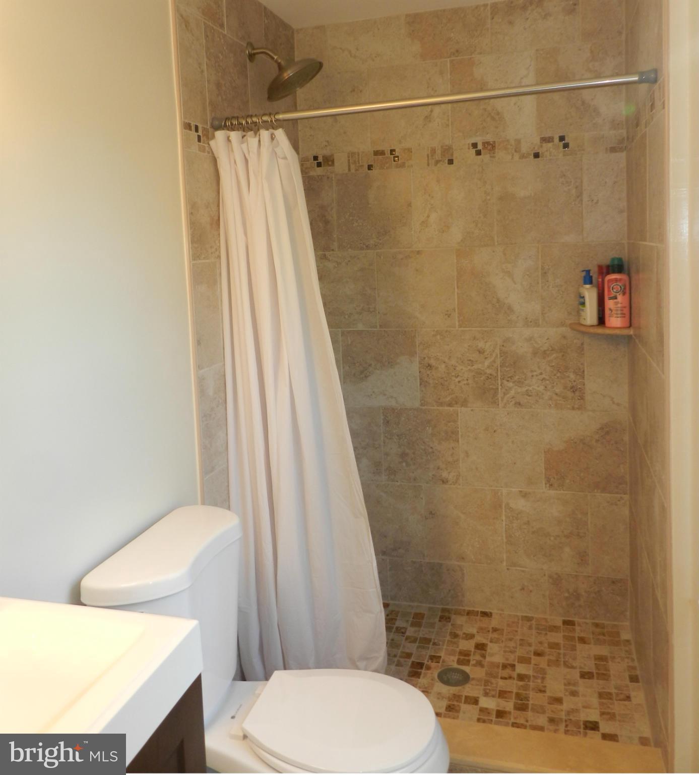 HUNTERS CREEK - Residential