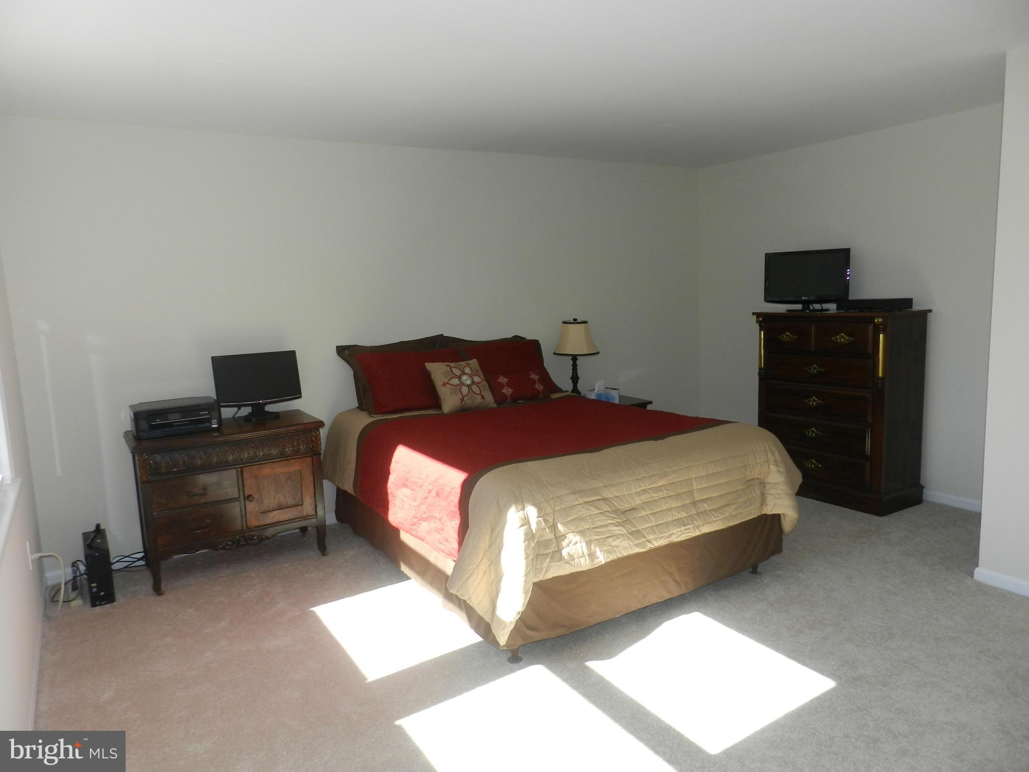 HUNTERS CREEK - Residential