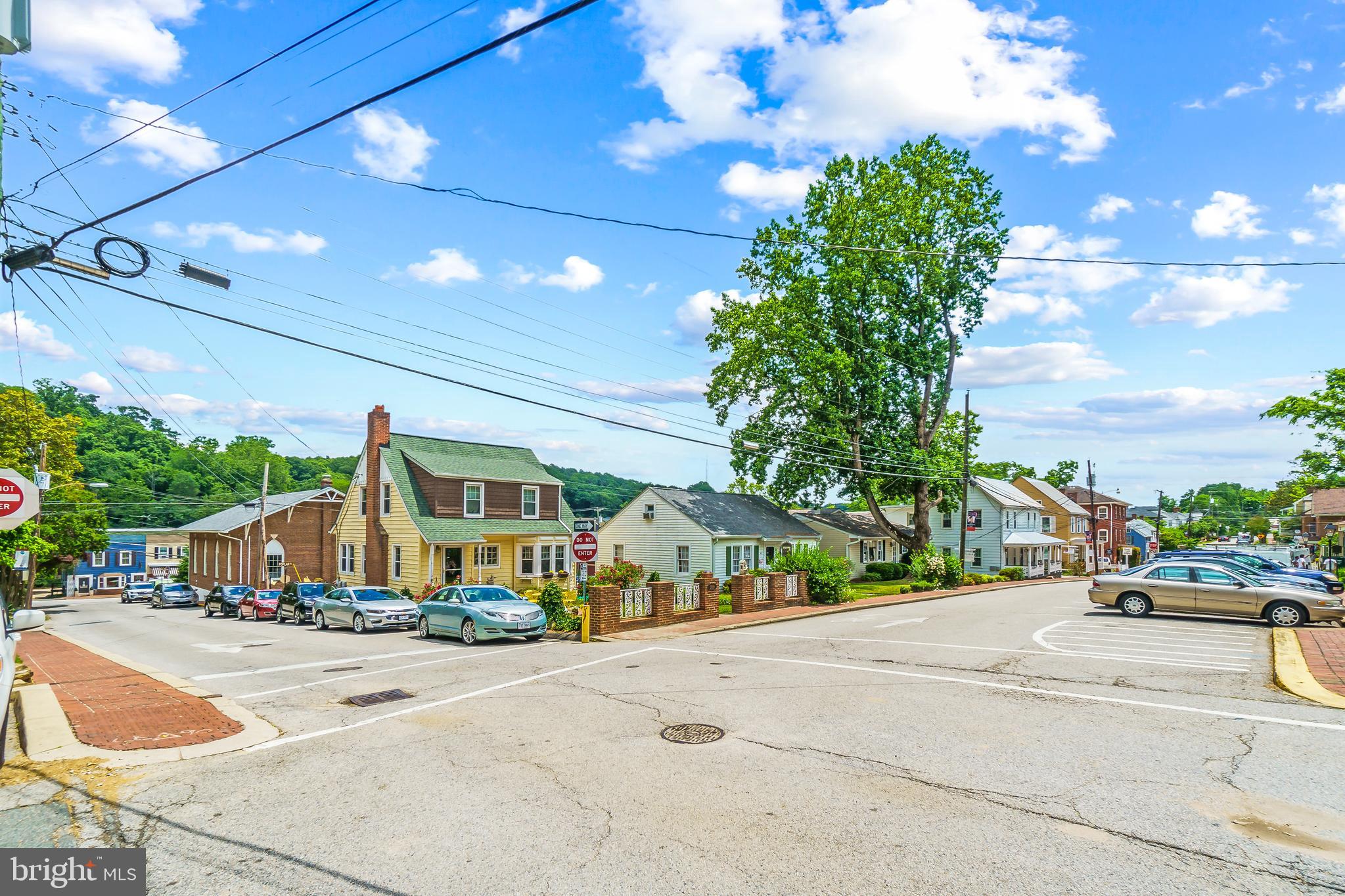 OCCOQUAN POINTE CONDO - Residential