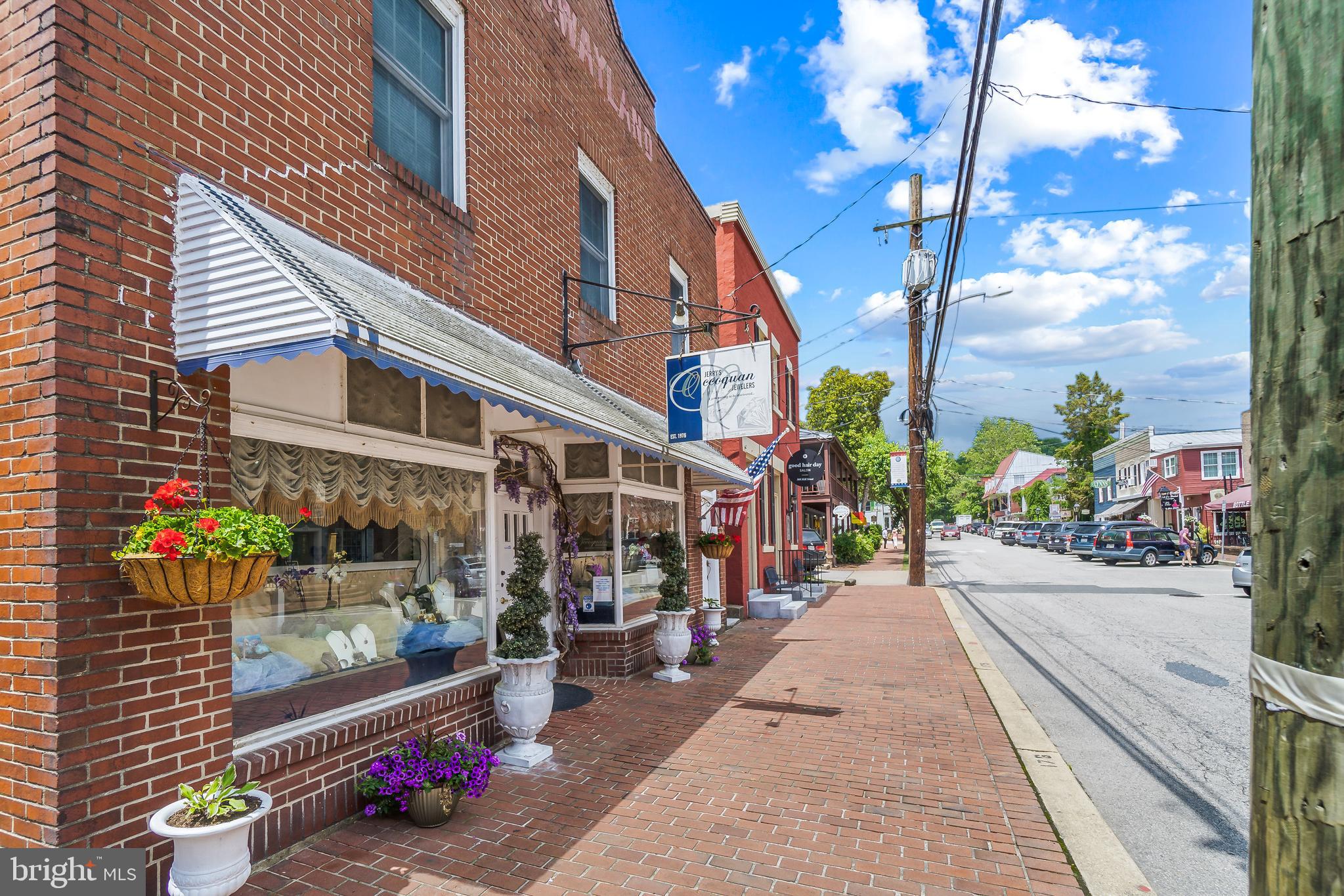 OCCOQUAN POINTE CONDO - Residential