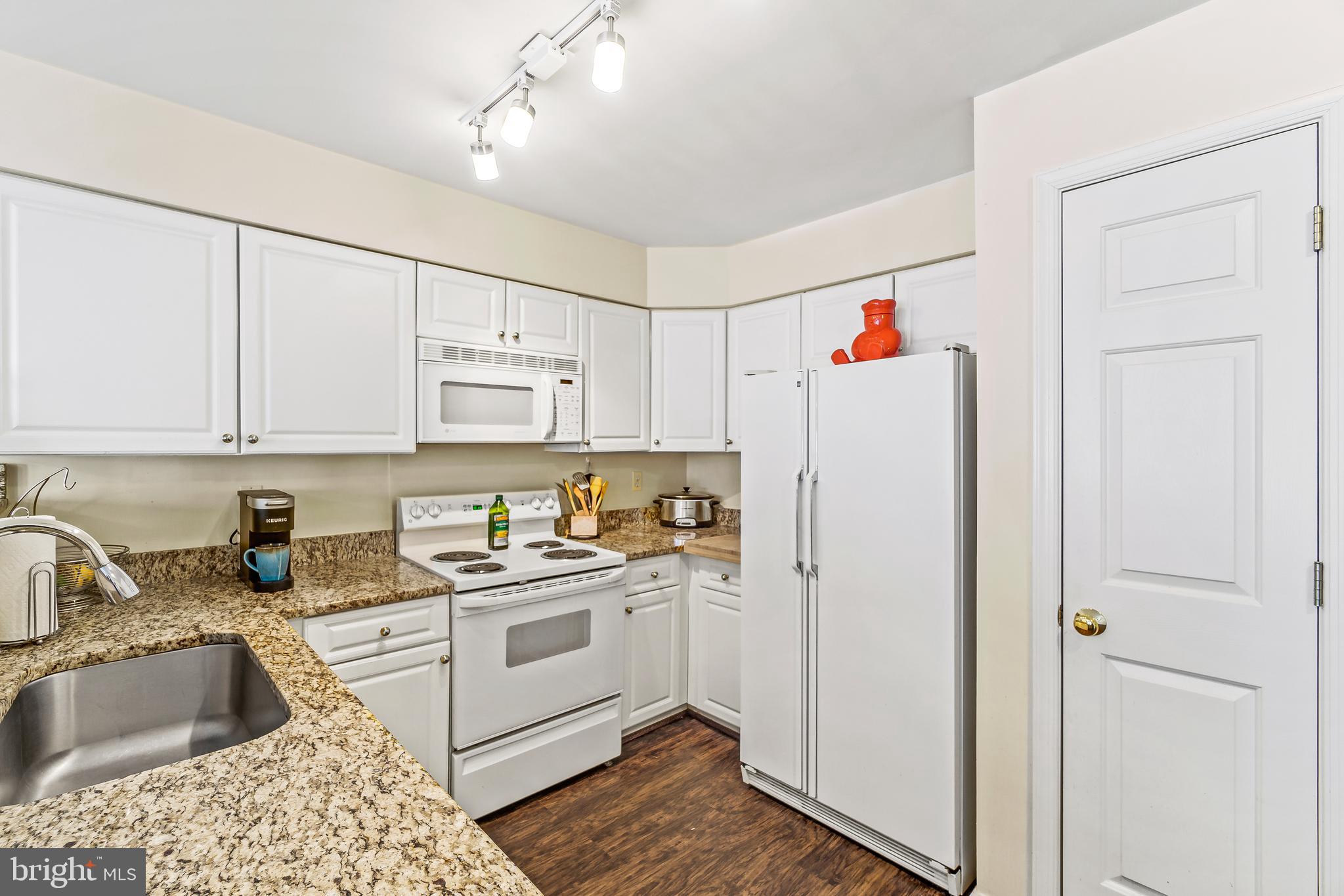 OCCOQUAN POINTE CONDO - Residential