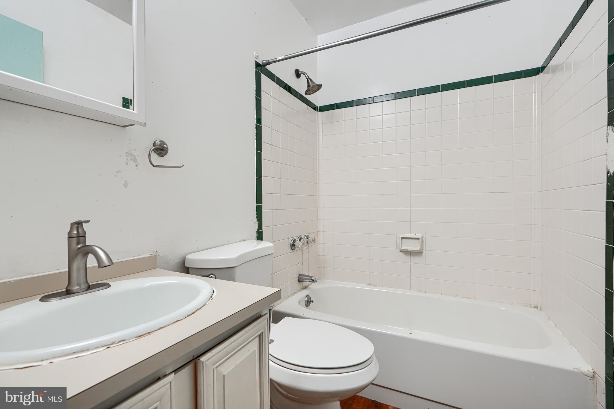 WASHINGTON HILL - Residential