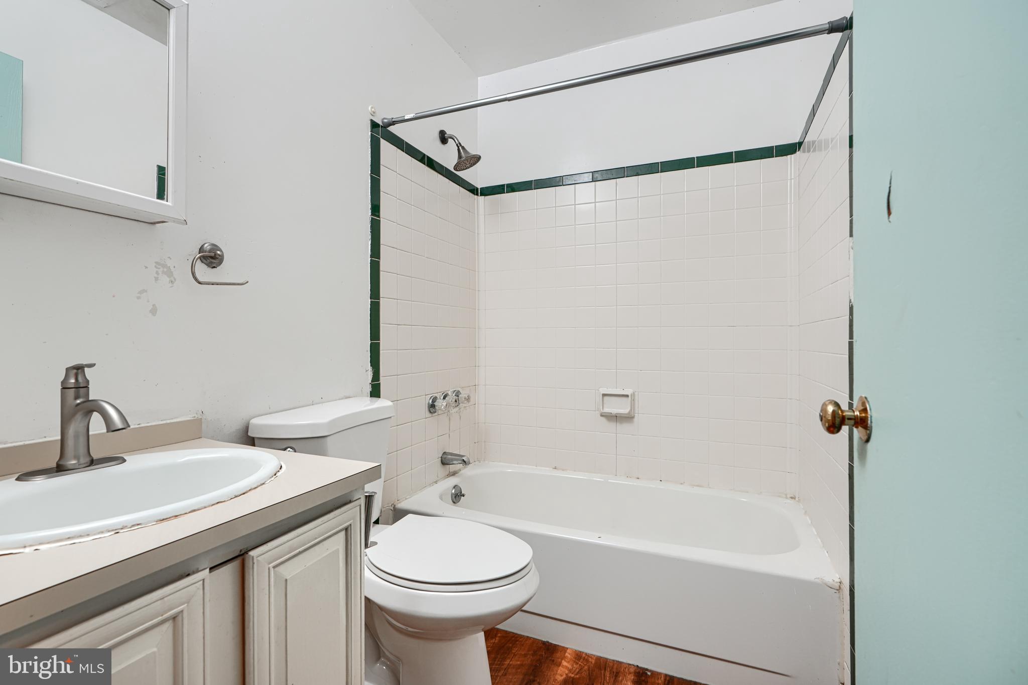 WASHINGTON HILL - Residential