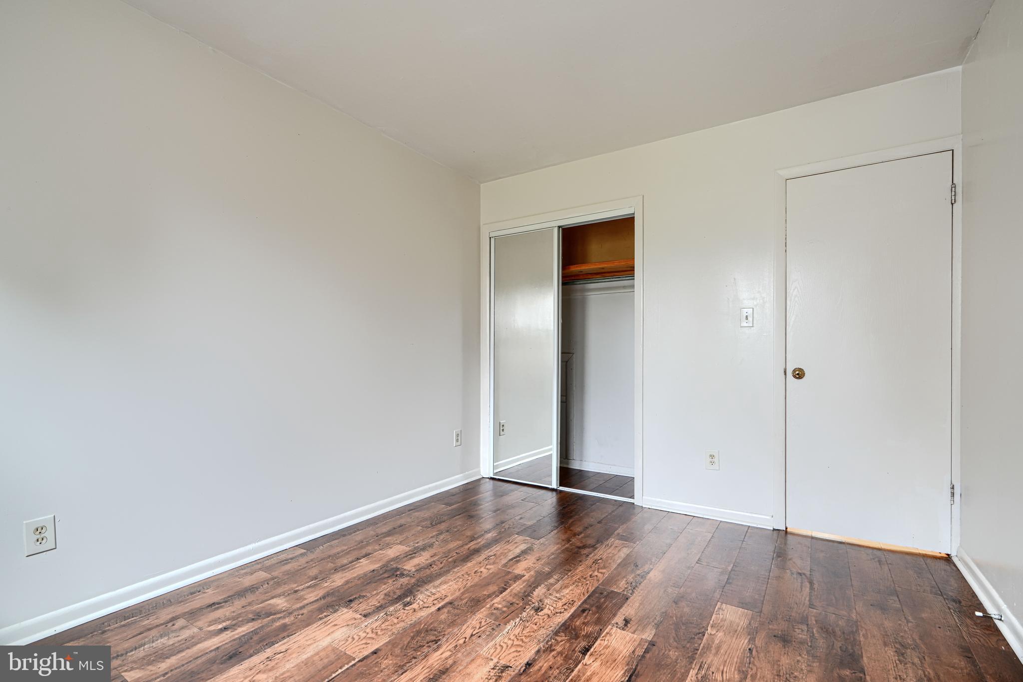 WASHINGTON HILL - Residential